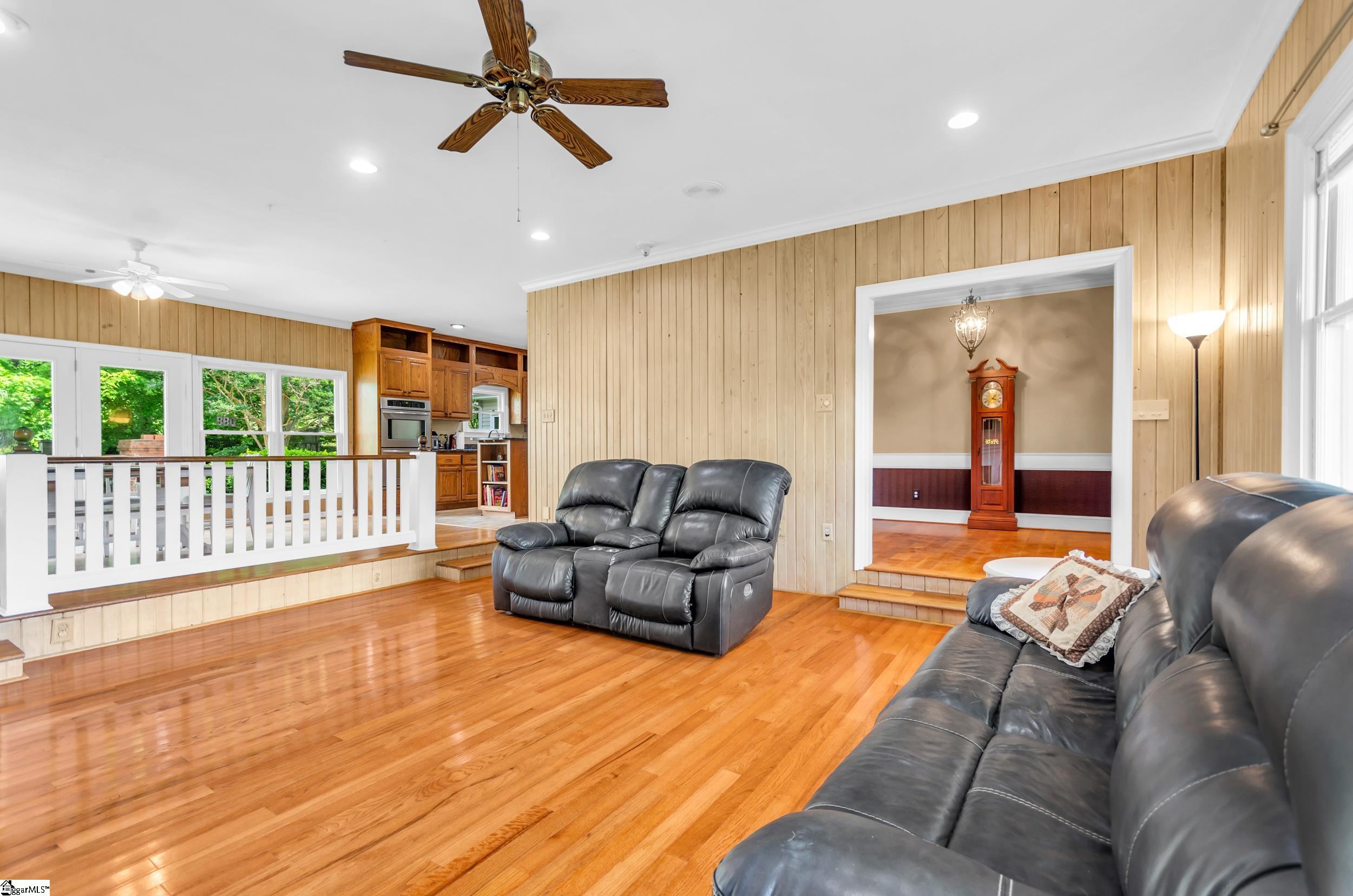 414 Giggle Drive Laurens, SC 29360 - Photo 7 of 42