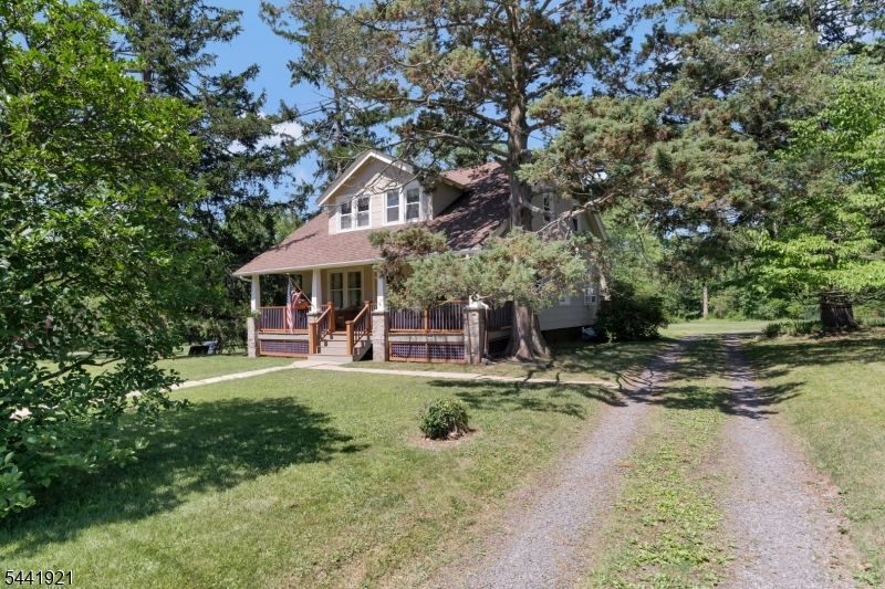 785 Chimney Rock Road Bridgewater, NJ 08836 - Photo 4 of 39