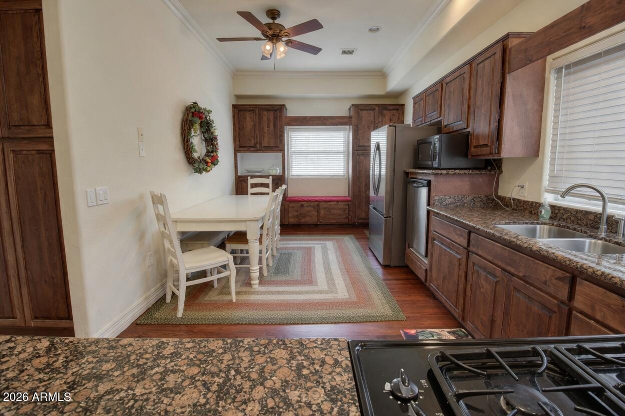 2875 South Timber Pine Lane Pinetop, AZ 85935 - Photo 156 of 175 Cottage Kitchen 2