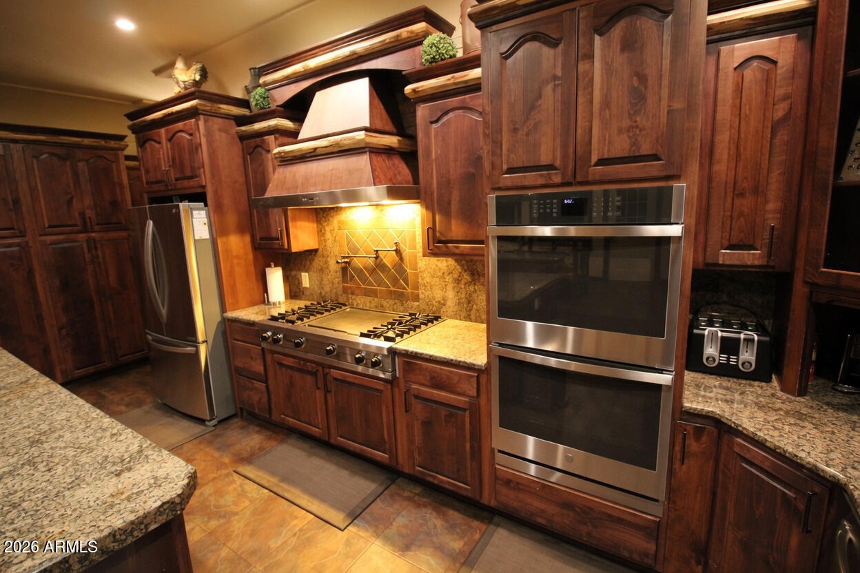 2875 South Timber Pine Lane Pinetop, AZ 85935 - Photo 58 of 175 Kitchen Great Room 12