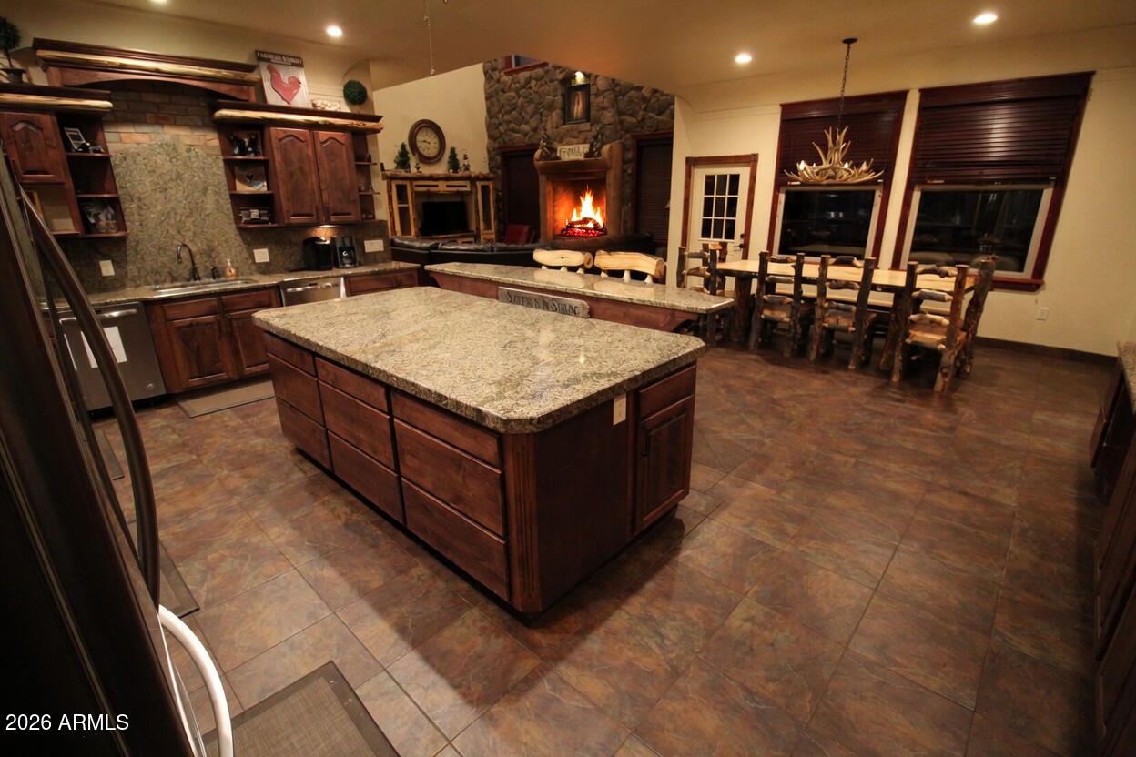 2875 South Timber Pine Lane Pinetop, AZ 85935 - Photo 59 of 175 Kitchen Great Room 13