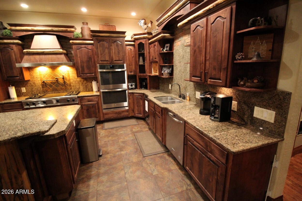2875 South Timber Pine Lane Pinetop, AZ 85935 - Photo 61 of 175 Kitchen Great Room 15