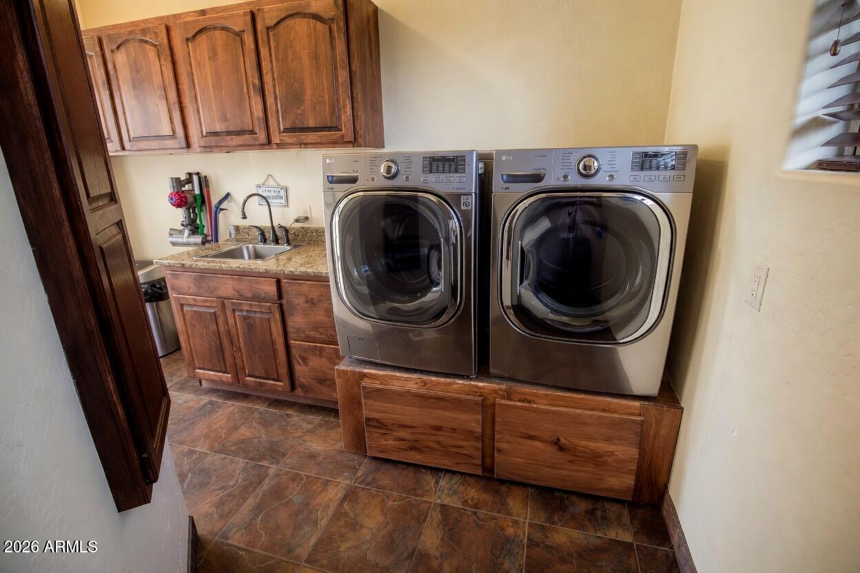 2875 South Timber Pine Lane Pinetop, AZ 85935 - Photo 65 of 175 Laundry2