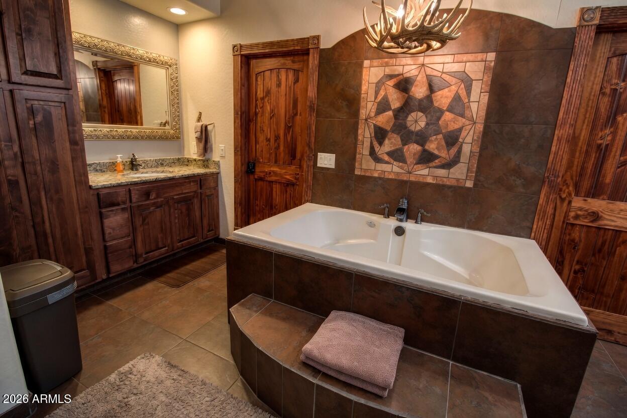 2875 South Timber Pine Lane Pinetop, AZ 85935 - Photo 67 of 175 Master Bath 3