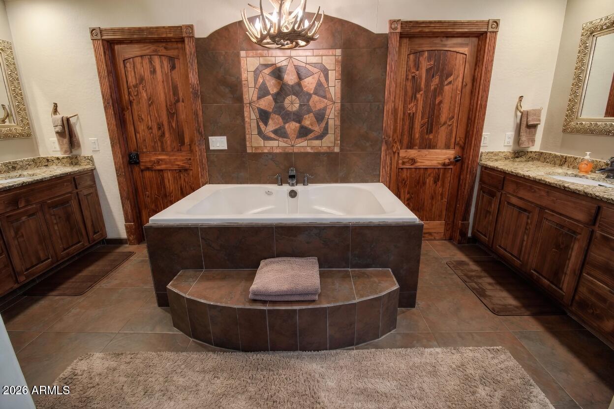 2875 South Timber Pine Lane Pinetop, AZ 85935 - Photo 82 of 175 Mater Bath 2