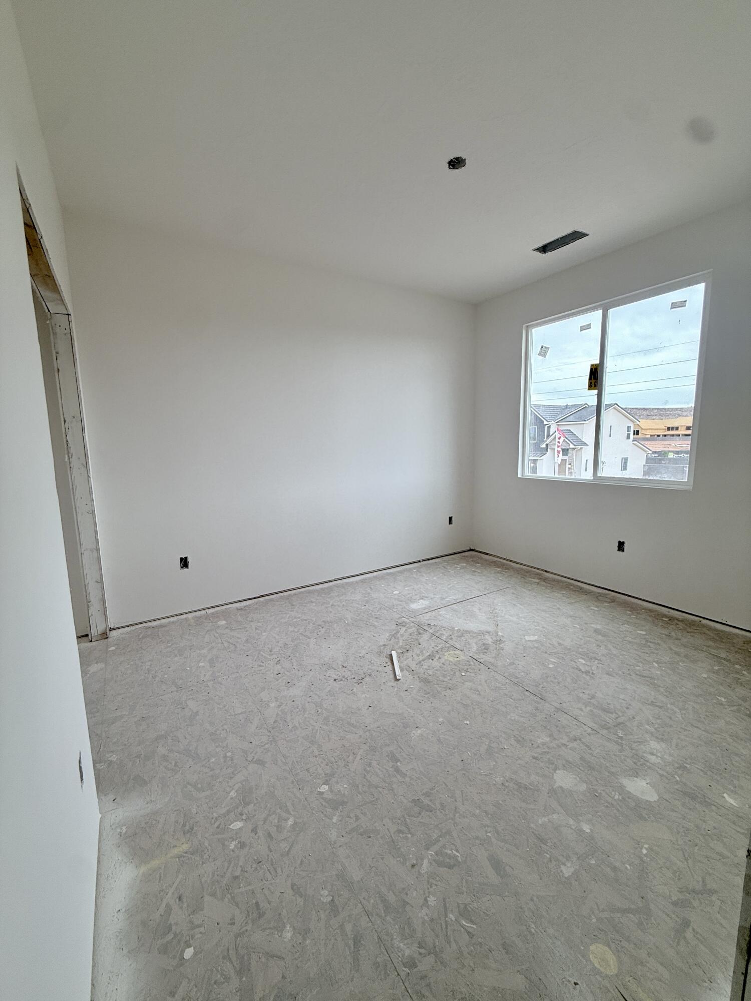 2678 East Suniva Way Street St. George, UT 84790 - Photo 11 of 14 Upstairs bedroom