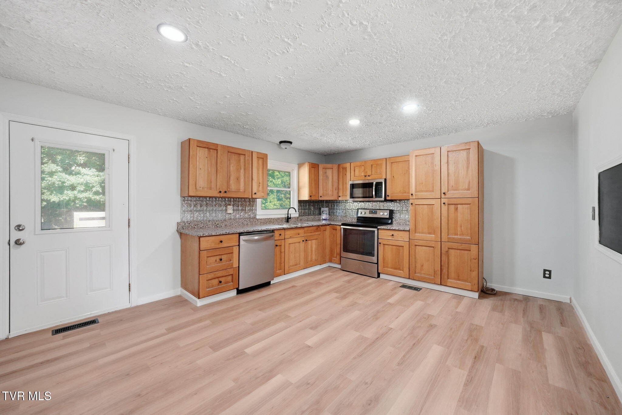 284 H Heaton Road Elizabethton, TN 37643 - Photo 13 of 49 284 H Heaton Rd Elizabethton TN