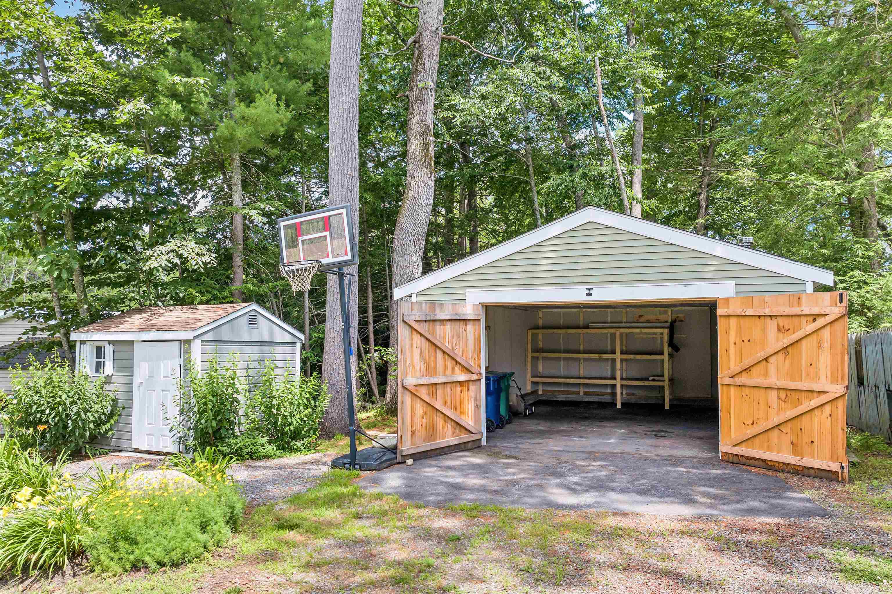 40 Alison Circle Hampton, NH 03842 - Photo 3 of 40