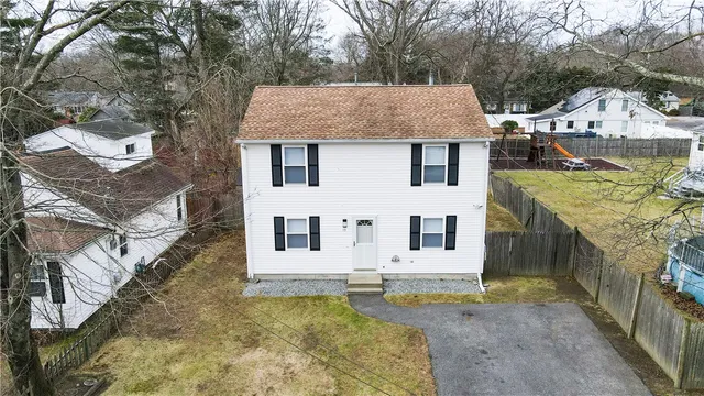 $400,000 | 15 Abbott Avenue, Warwick, RI 02886