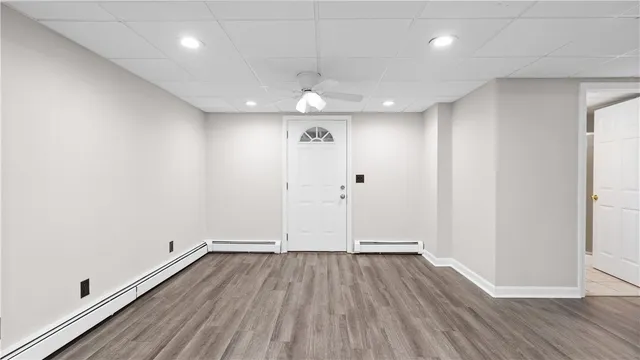 $400,000 | 15 Abbott Avenue, Warwick, RI 02886