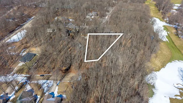 $3,500 | 11270 Apache Wells Court, Canadian Lakes, MI 49346