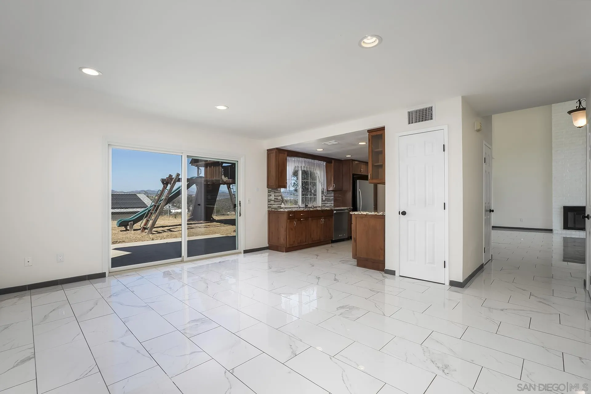 10772 Avenida Roberta Spring Valley, CA 91978 - Photo 17 of 32