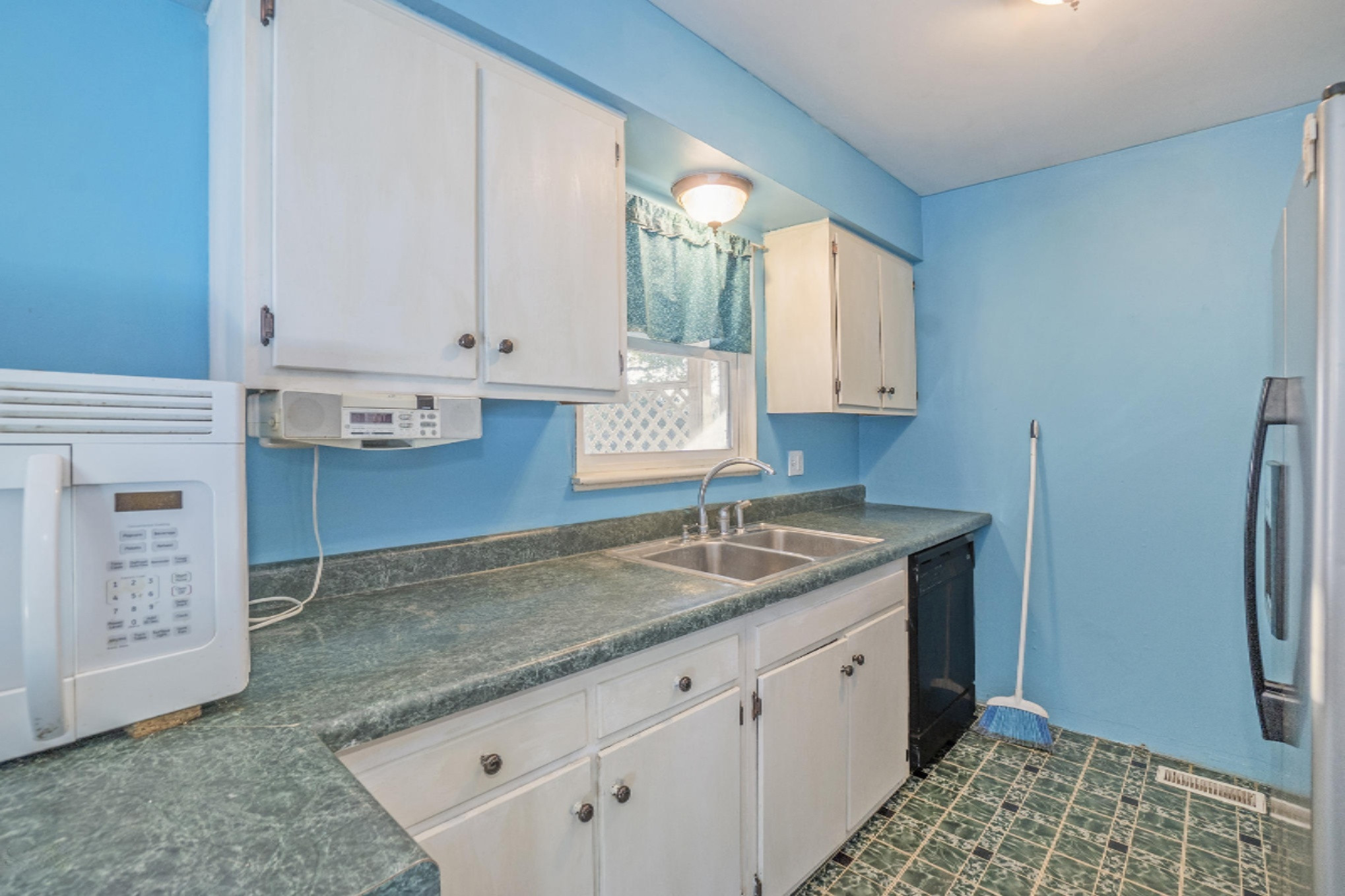 155 Apperson Road Battle Creek, MI 49015 - Photo 5 of 20 DNG 155 APPERSON_12
