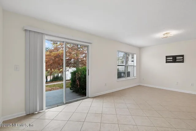 $2,100 | 411 Walnut Drive, St. Johns, FL 32259