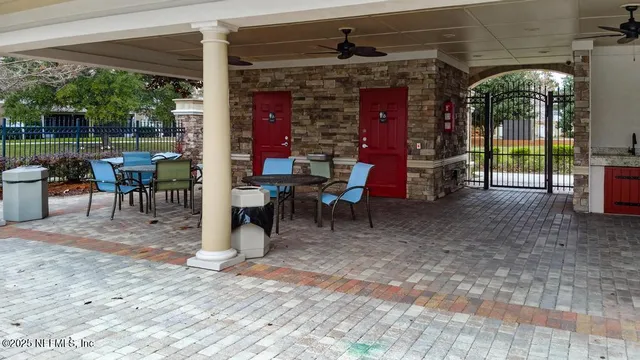 $2,100 | 411 Walnut Drive, St. Johns, FL 32259