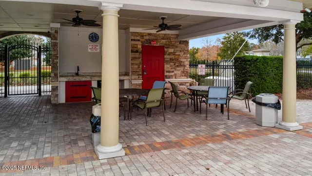 $2,100 | 411 Walnut Drive, St. Johns, FL 32259