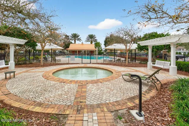 $2,100 | 411 Walnut Drive, St. Johns, FL 32259