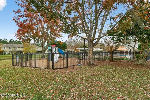 $2,100 | 411 Walnut Drive, St. Johns, FL 32259