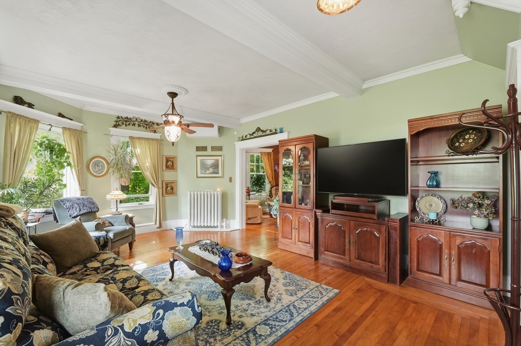 602 Old County Road Westport, MA 02790 - Photo 6 of 38