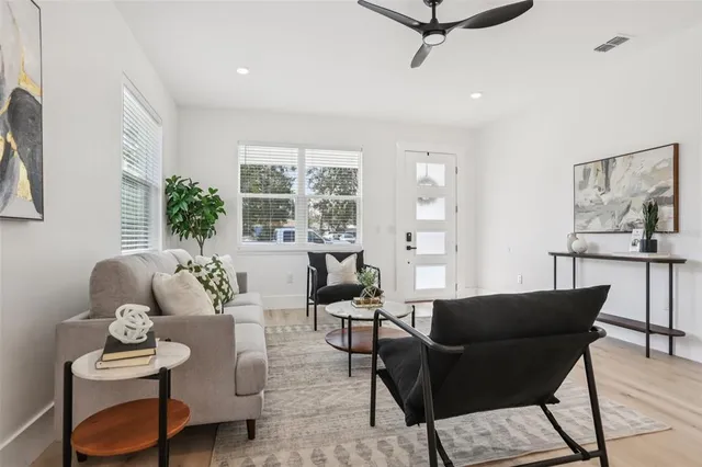 $439,999 | 2612 East 18th Avenue, Tampa, FL 33605