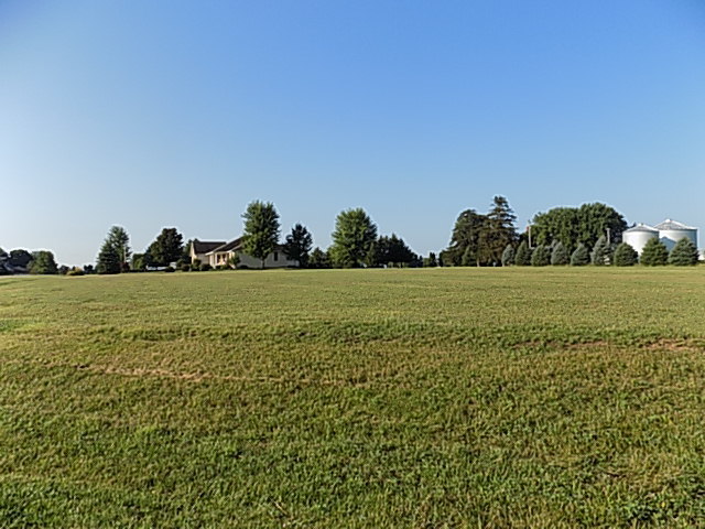 3621 East 1759th Road Ottawa, IL 61350 - Photo 1 of 5 a view of a field with an ocean view