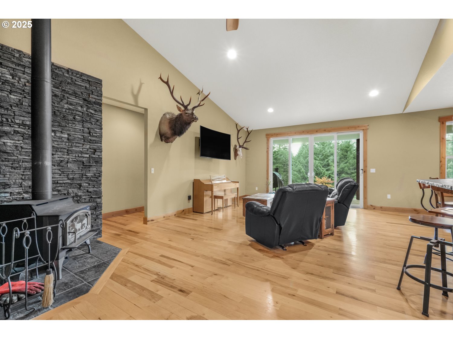 67391 Hollywood Road Deer Island, OR 97054 - Photo 15 of 48