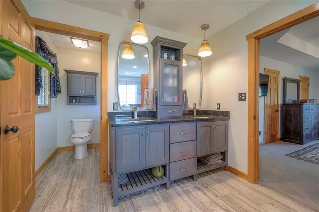 $3,500,000 | 7325 Southwest 93rd Street, Wakarusa, KS 66546