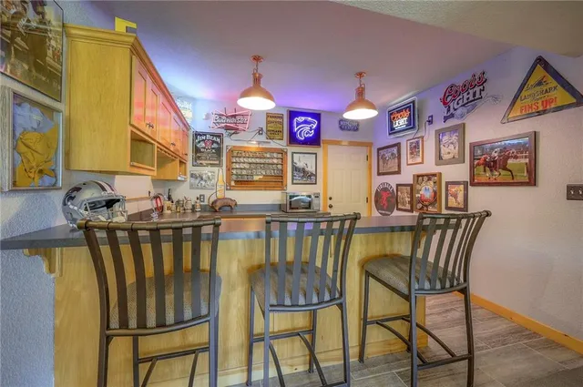 $3,500,000 | 7325 Southwest 93rd Street, Wakarusa, KS 66546