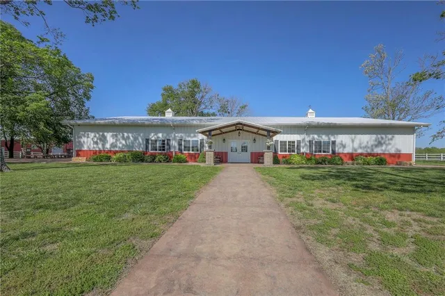 $3,500,000 | 7325 Southwest 93rd Street, Wakarusa, KS 66546