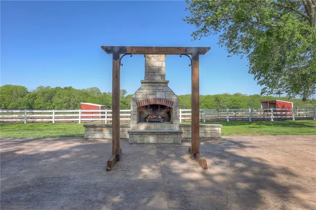$3,500,000 | 7325 Southwest 93rd Street, Wakarusa, KS 66546