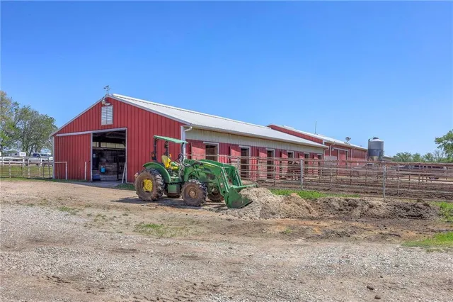 $3,500,000 | 7325 Southwest 93rd Street, Wakarusa, KS 66546