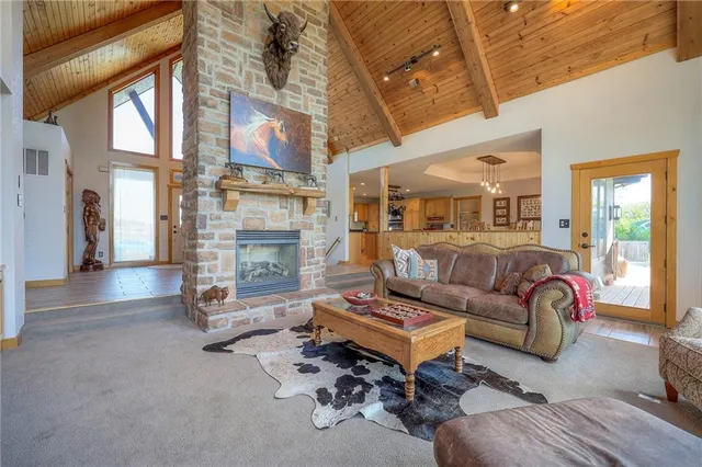 $3,500,000 | 7325 Southwest 93rd Street, Wakarusa, KS 66546