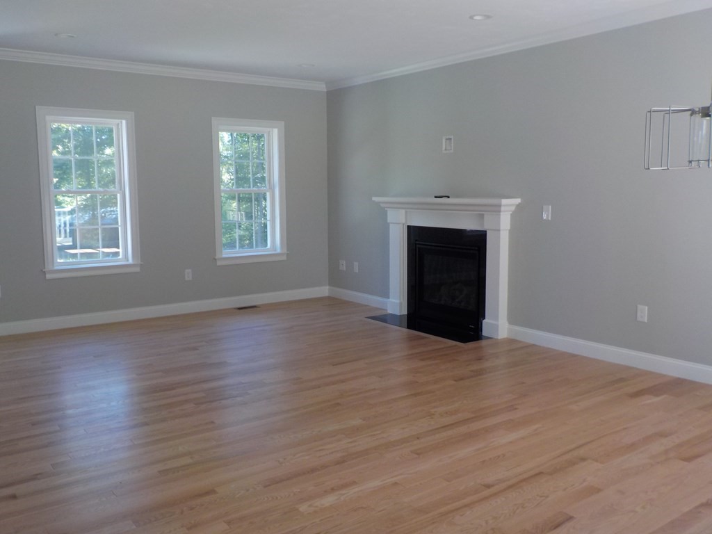82 Sutton Street Uxbridge, MA 01569 - Photo 3 of 14