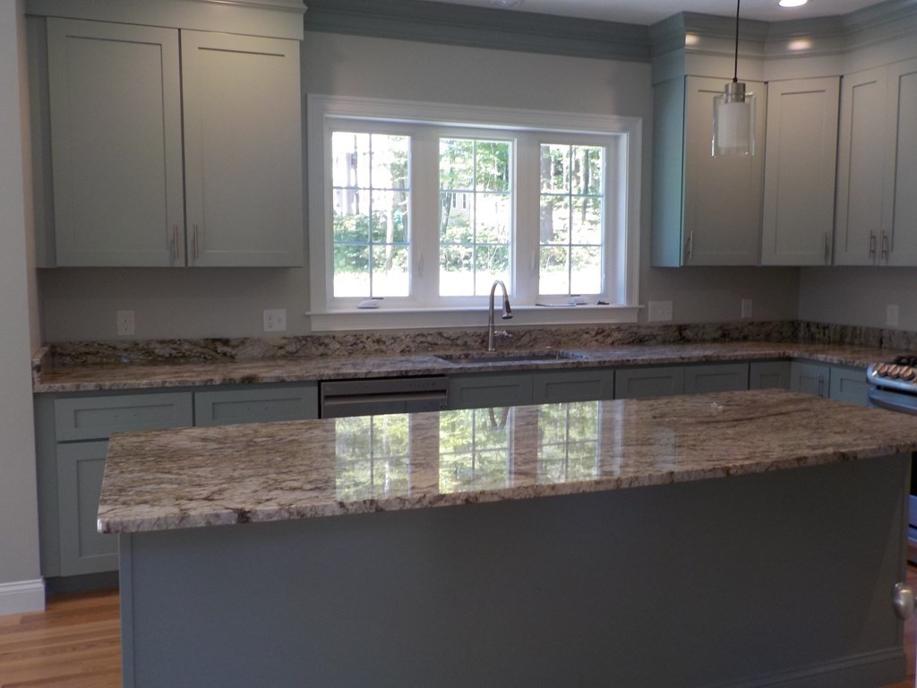 82 Sutton Street Uxbridge, MA 01569 - Photo 7 of 14