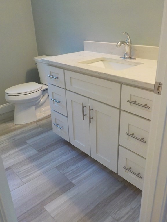 82 Sutton Street Uxbridge, MA 01569 - Photo 9 of 14