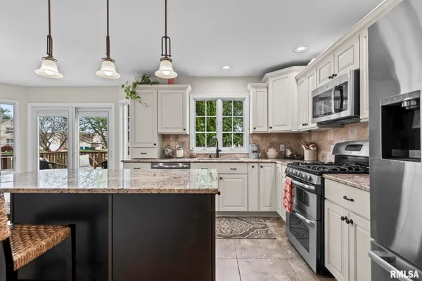 $415,000 | 2700 Dryden Drive, Springfield, IL 62711