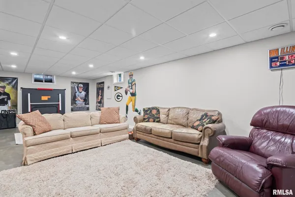 $415,000 | 2700 Dryden Drive, Springfield, IL 62711
