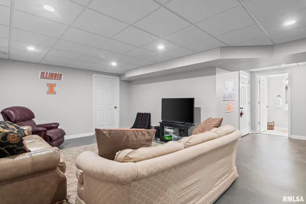$415,000 | 2700 Dryden Drive, Springfield, IL 62711