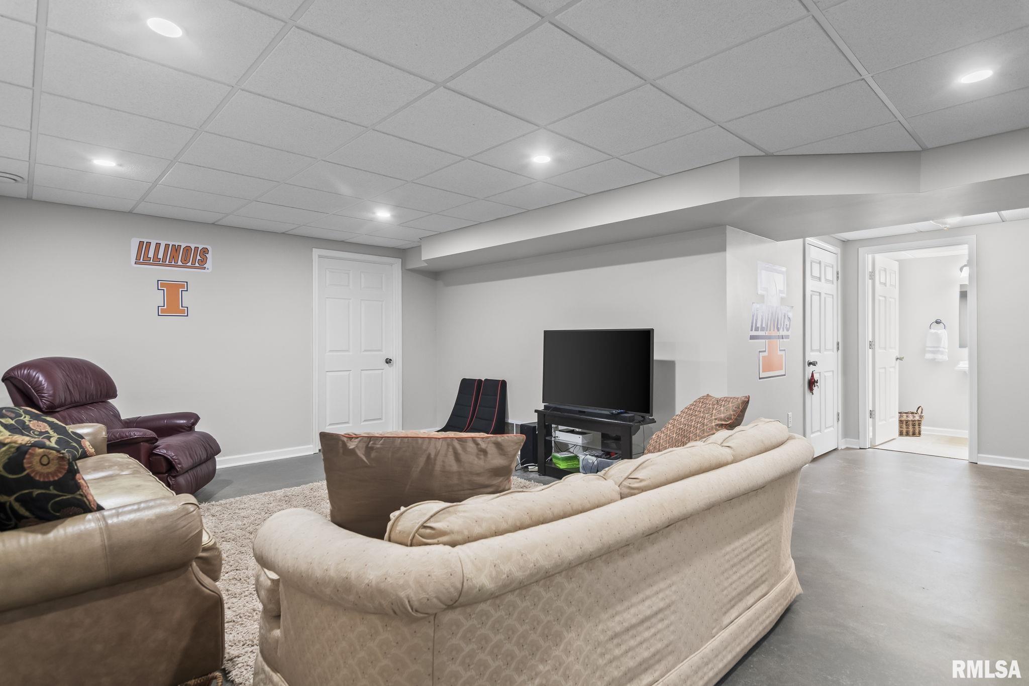 2700 Dryden Drive Springfield, IL 62711 - Photo 35 of 49