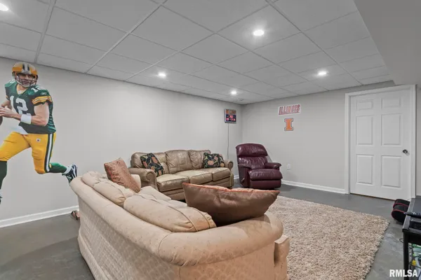 $415,000 | 2700 Dryden Drive, Springfield, IL 62711