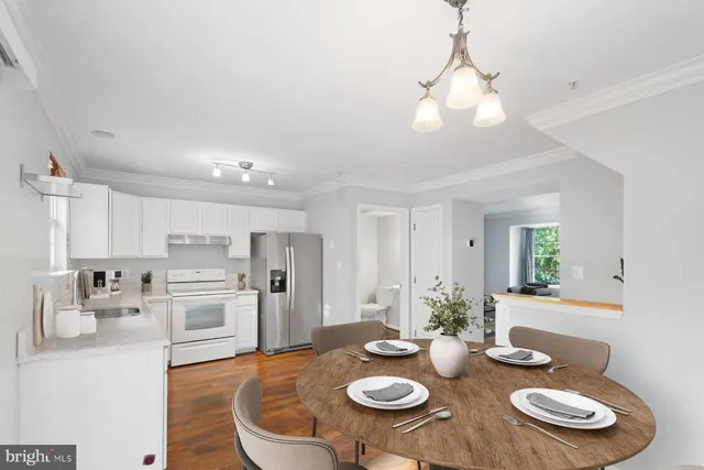 $2,849 | 207 Langdon Farm Circle, Unit 83, Odenton, MD 21113