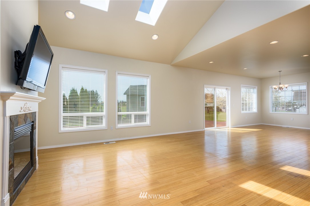 519 F F & S Grade Road Sedro-Woolley, WA 98284 - Photo 3 of 20 Gallery Image 3