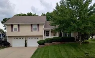 $340,000 | 729 Southeast Claremont Street, Lee's Summit, MO 64063