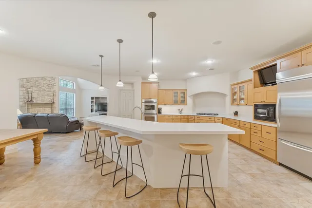 $899,900 | 24311 Standing Oak Drive, Spring, TX 77389