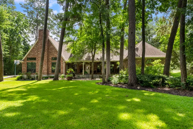 $899,900 | 24311 Standing Oak Drive, Spring, TX 77389