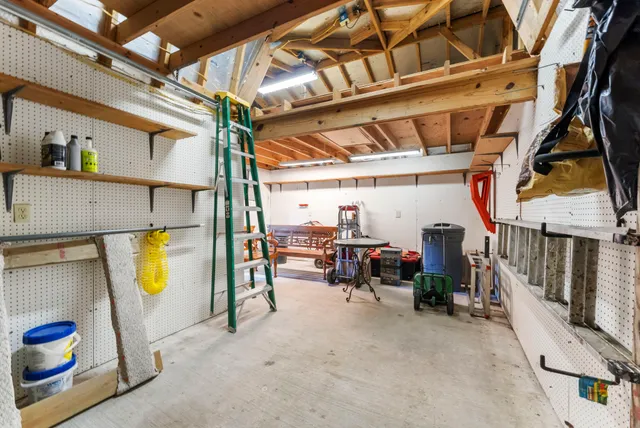 $899,900 | 24311 Standing Oak Drive, Spring, TX 77389