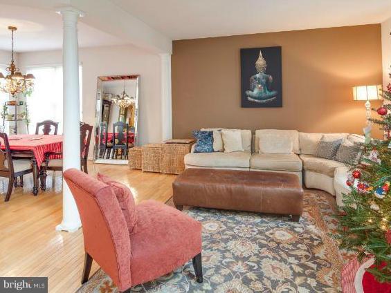 9467 Ridgeview Drive Columbia, MD 21046 - Photo 4 of 15 Living Room