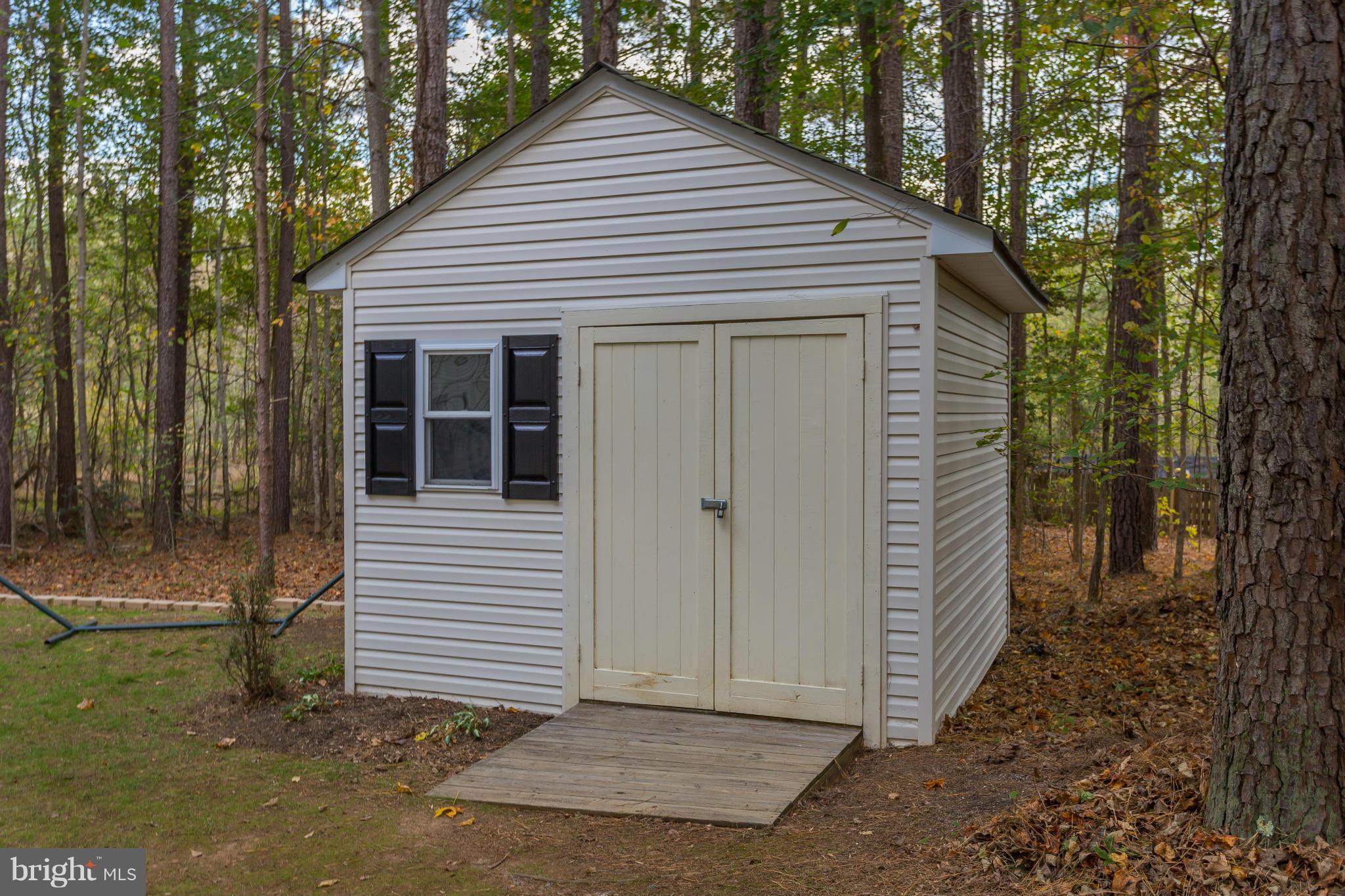 22 Beaver Ridge Road Stafford, VA 22556 - Photo 28 of 29 Exterior (Rear)