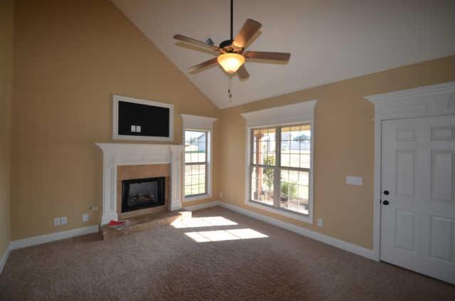 606 Legends View, Unit 55 Lebanon, TN 37090 - Photo 2 of 14 Great Room With Gas Logs And Vaulted Ceiling