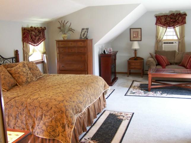 176 South Mountain Road Pittsfield, MA 01201 - Photo 10 of 15 Master Bedroom